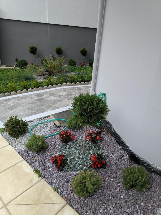 וולוס Stylish Ground Floor Maisonette מראה חיצוני תמונה