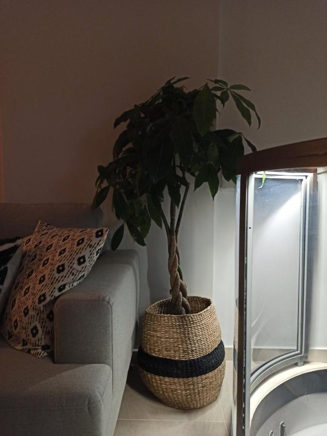 וולוס Stylish Ground Floor Maisonette מראה חיצוני תמונה